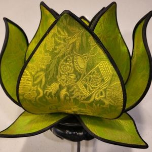 Flower lamp green lotus